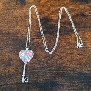 Pandora locket